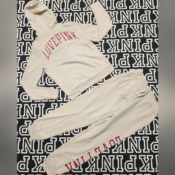 #492 VS Pink Cream & Red Plaid Set 😍 - Picture 2 of 12